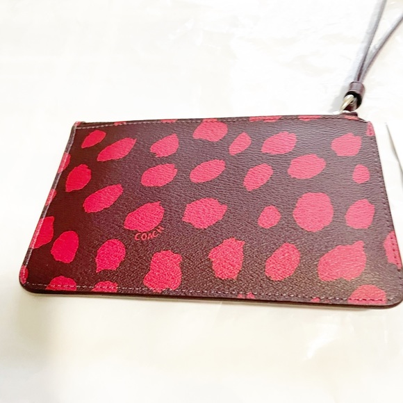Coach  Wristlet Raspberry - Picture 7 of 7
